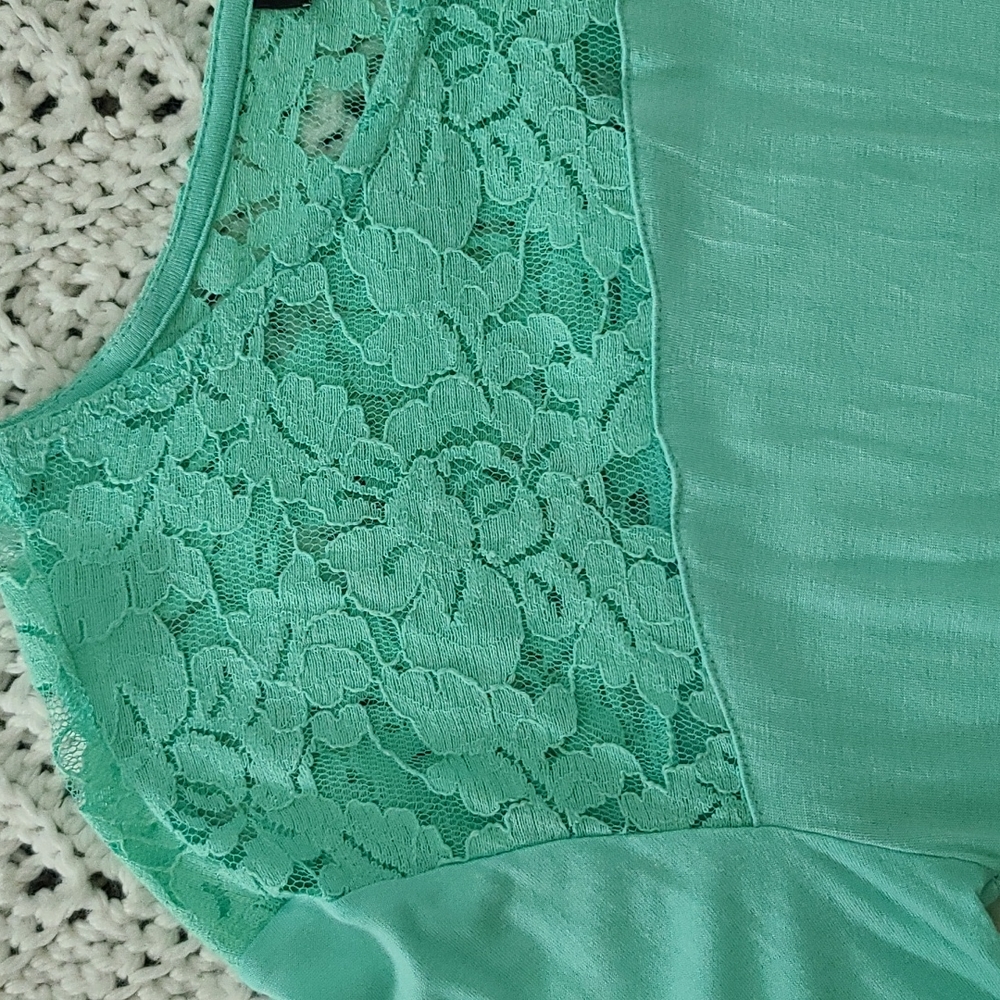 Mint green long sleeve lightweight top lace detail medium - Picture 3 of 8